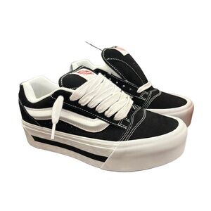 Vans Knu Stack size 7.5M /9 W black and white
